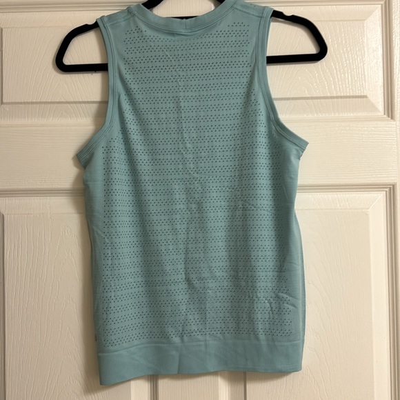 Lululemon Breeze By Tank - Picture 2 of 3